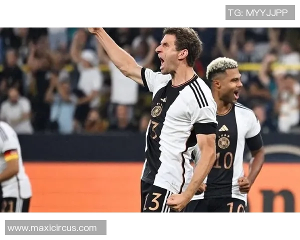 穆勒精准开角球瞬间 4K超清足球球星壁纸展示风采